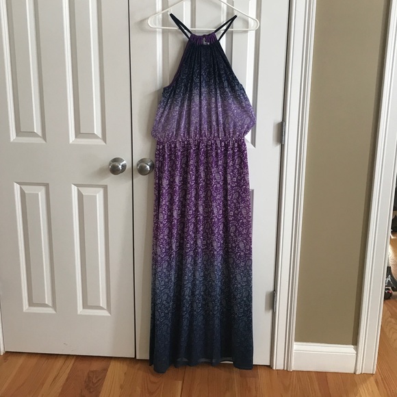 Old Navy Dresses & Skirts - Old navy maxi dress Old Navy Dresses & Skirts - Old navy maxi dress